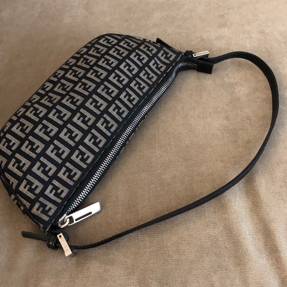 fendi small shoulder bag